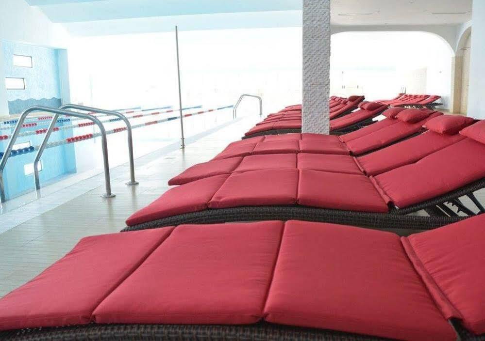Pik Elegance Hotell Ploieşti Exteriör bild