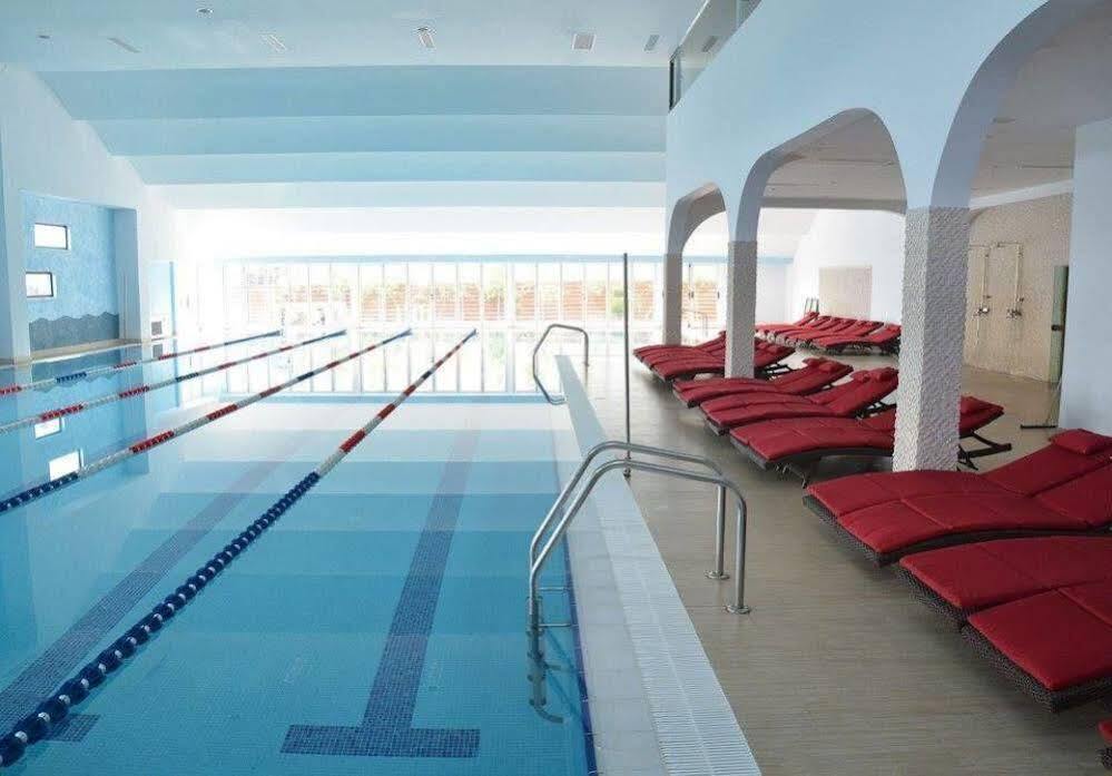 Pik Elegance Hotell Ploieşti Exteriör bild