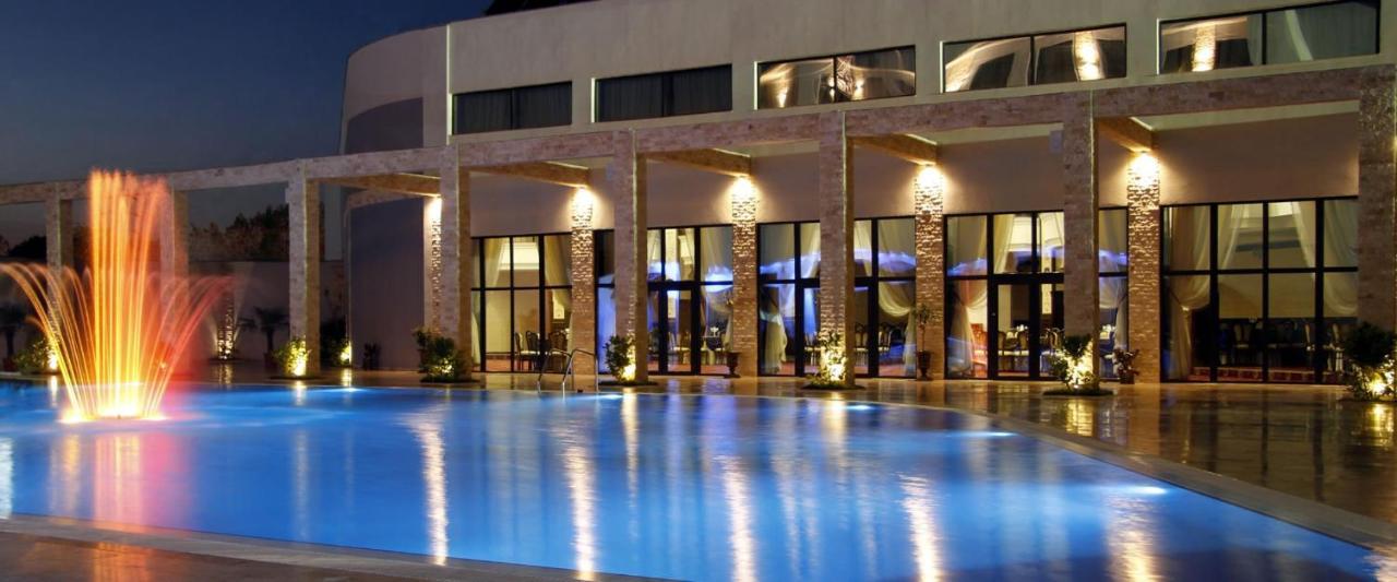 Pik Elegance Hotell Ploieşti Exteriör bild